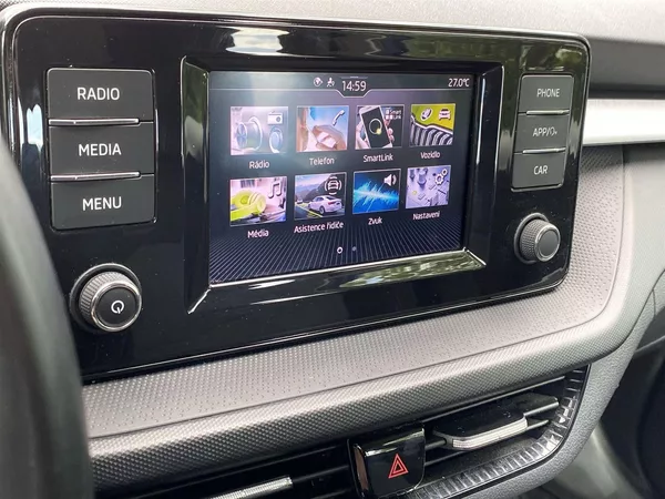 Škoda Fabia 1,0 MPi Ambition+ - foto 16