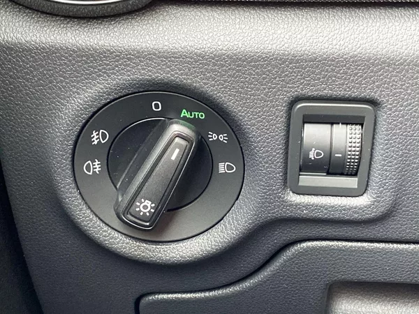 Škoda Fabia 1.0 TSI Selection - foto 20