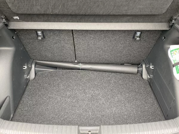 Škoda Fabia 1.0 TSI Selection - foto 25