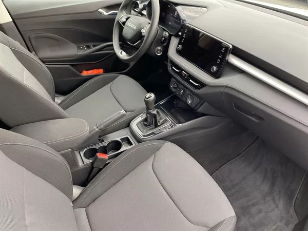 Škoda Fabia 1.0 TSI Selection - foto 8