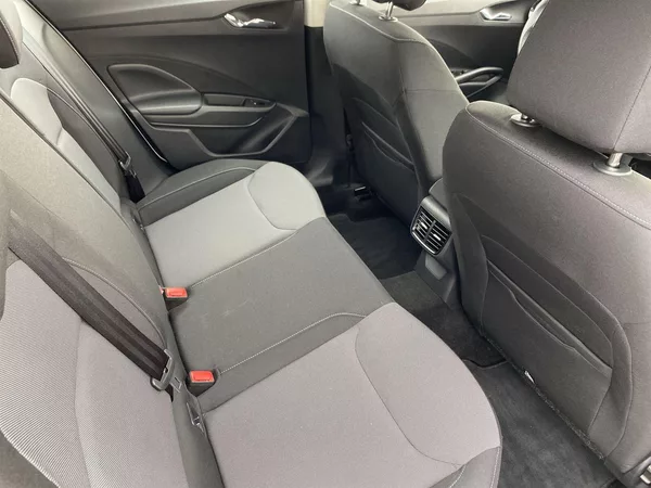 Škoda Fabia 1.0 TSI Selection - foto 9