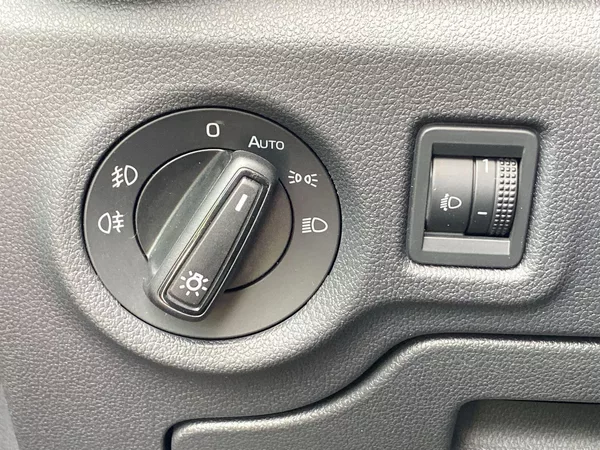 Škoda Fabia 1.0 MPI Selection - foto 19