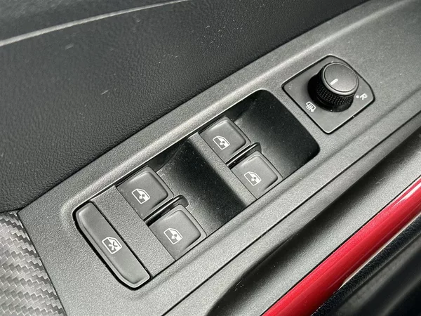 Škoda Fabia 1.0 TSI Monte Carlo - foto 17