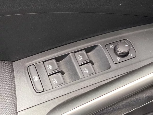 Škoda Fabia 1.0 TSI Top Selection - foto 19