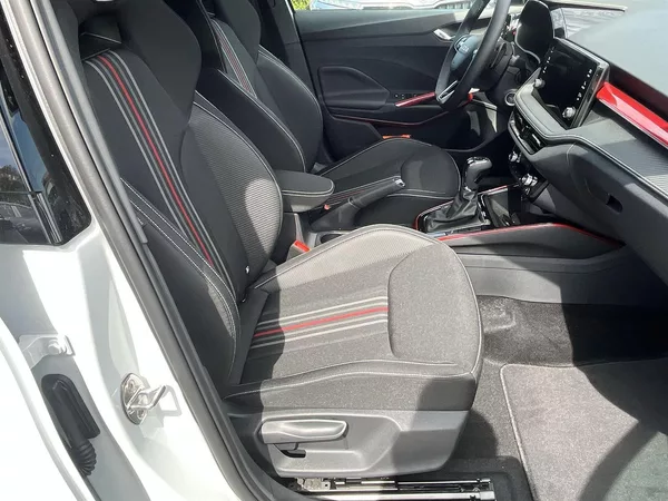 Škoda Fabia 1.0 TSI 85 KW DSG Monte Carlo - foto 12