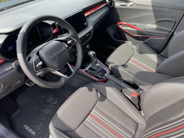 Škoda Fabia 1,0 TSI 85 kW DSG Monte Carlo - foto 12