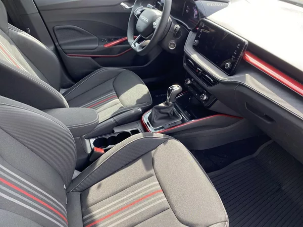 Škoda Fabia 1,0 TSI 85 kW DSG Monte Carlo - foto 14