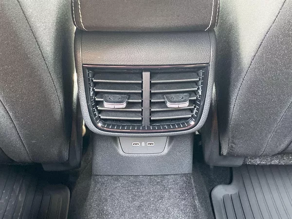 Škoda Fabia 1,0 TSI 85 kW DSG Monte Carlo - foto 21