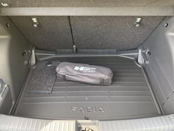 Škoda Fabia 1,0 TSI 85 kW DSG Monte Carlo - foto 22