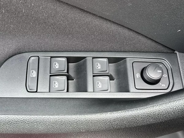 Škoda Kamiq 1.0 G-TEC Ambition - foto 17
