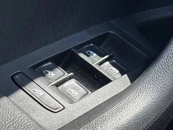 Škoda Octavia 1.8 TSI Ambition + - foto 15