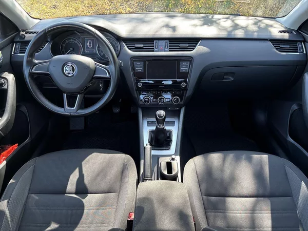 Škoda Octavia 1.8 TSI Ambition + - foto 5