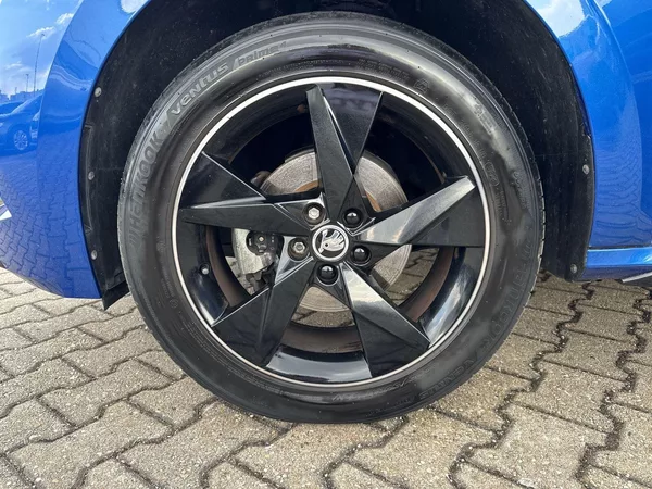 Škoda Kamiq 1.0 TSI DSG Monte Carlo - foto 30