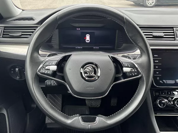 Škoda Superb Combi 2.0 TDI DSG Style - foto 10