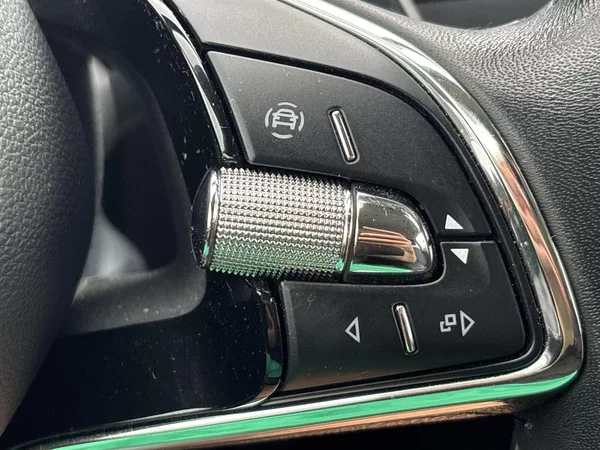 Škoda Superb Combi 2.0 TDI DSG Style - foto 20