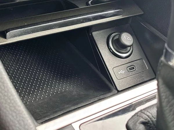 Škoda Superb Combi 2.0 TDI DSG Style - foto 22