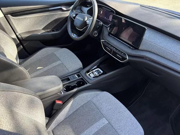 Škoda Octavia Combi 2.0 TDI DSG Top Selectio - foto 10