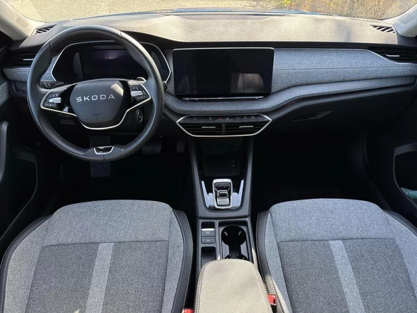 Škoda Octavia Combi 2.0 TDI DSG Top Selectio - foto 5