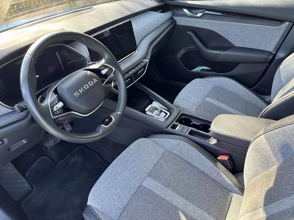 Škoda Octavia Combi 2.0 TDI DSG Top Selectio - foto 8