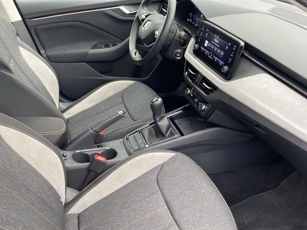 Škoda Kamiq 1.0 TSI Top Selection - foto 10