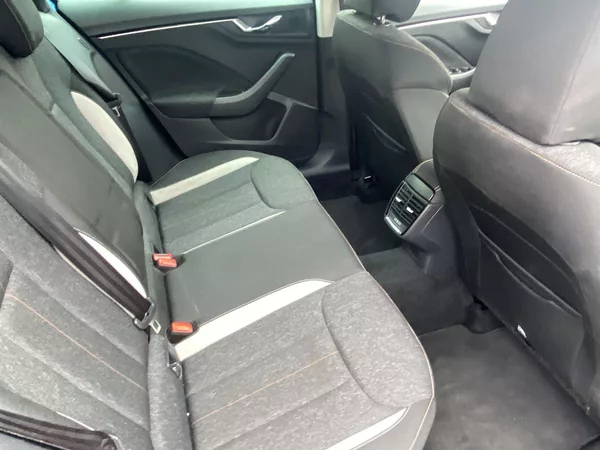 Škoda Kamiq 1.0 TSI Top Selection - foto 11