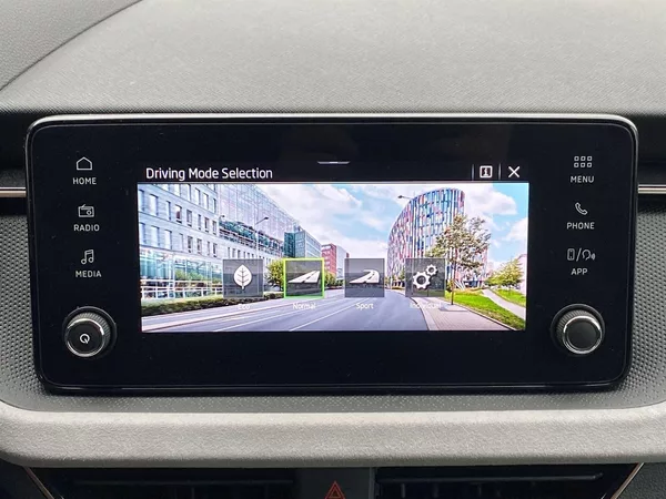 Škoda Kamiq 1.0 TSI Top Selection - foto 16