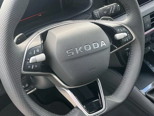 Škoda Kamiq 1.0 TSI 85 KW DSG Monte Carlo - foto 21