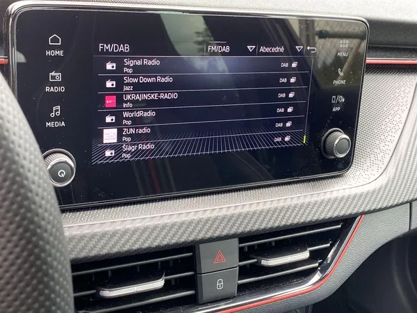 Škoda Kamiq 1.5 TSI DSG Monte Carlo - foto 11