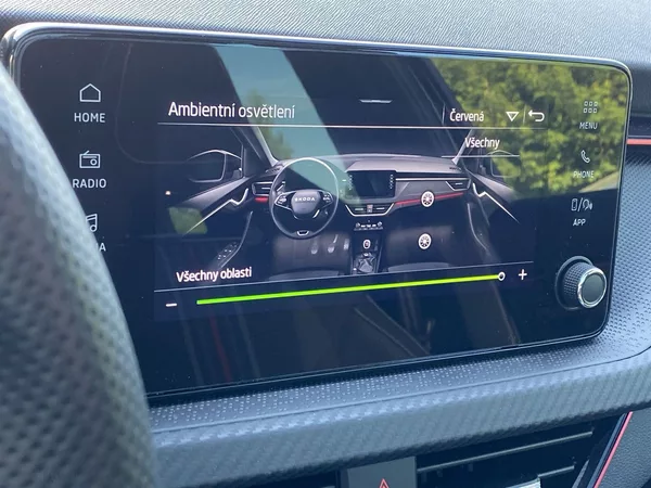 Škoda Kamiq 1.5 TSI DSG Monte Carlo - foto 17