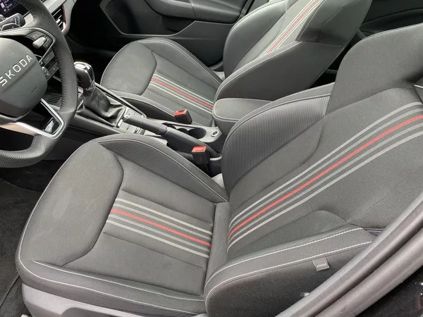 Škoda Kamiq 1.5 TSI DSG Monte Carlo - foto 6