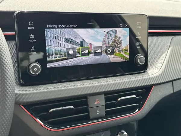 Škoda Kamiq 1.0 TSI DSG Monte Carlo - foto 20