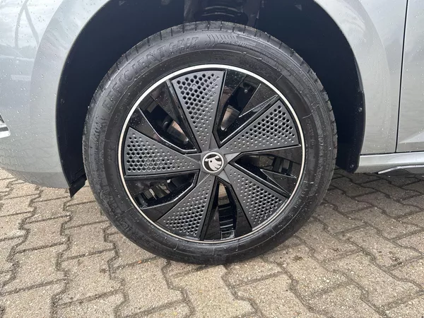 Škoda Kamiq 1.0 TSI DSG Monte Carlo - foto 28
