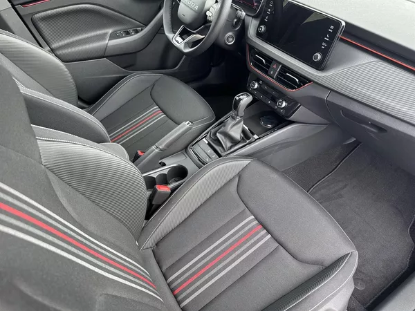 Škoda Kamiq 1.0 TSI DSG Monte Carlo - foto 9