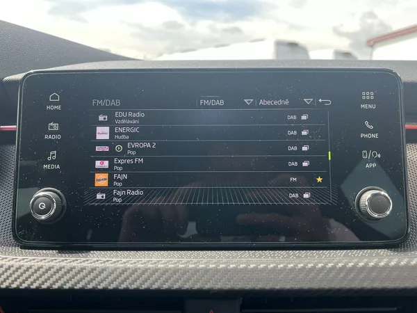 Škoda Kamiq 1,5 TSI 110 kW DSG MONTE CARLO - foto 15