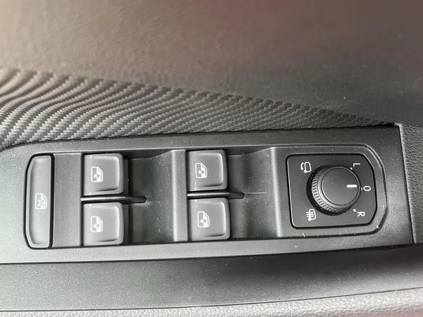 Škoda Kamiq 1,5 TSI 110 kW DSG MONTE CARLO - foto 19
