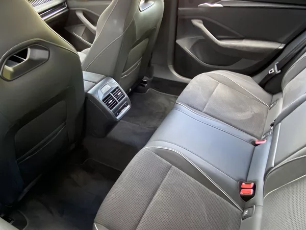 Škoda Superb 2.0 TDI 4x4 DSG SportLine - foto 10