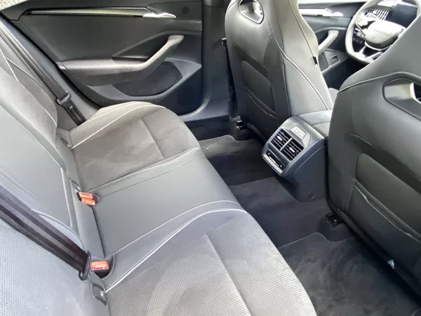 Škoda Superb 2.0 TDI 4x4 DSG SportLine - foto 12
