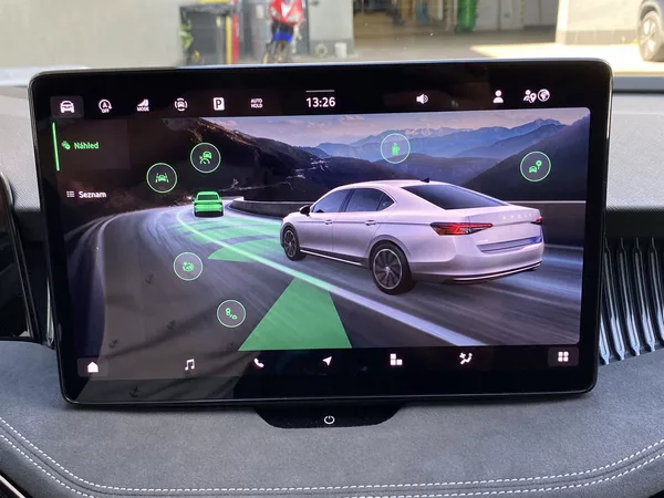 Škoda Superb 2.0 TDI 4x4 DSG SportLine - foto 18