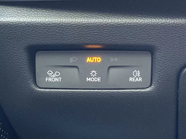 Škoda Superb 2.0 TDI 4x4 DSG SportLine - foto 22