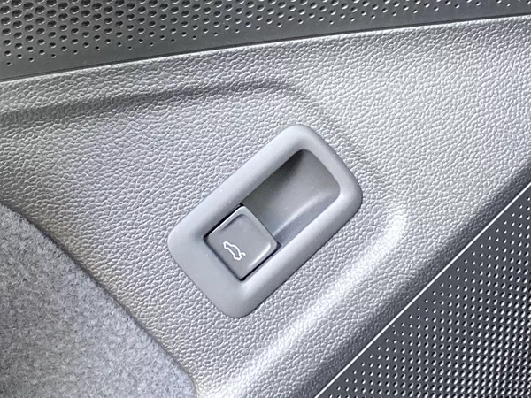 Škoda Superb 2.0 TDI 4x4 DSG SportLine - foto 24