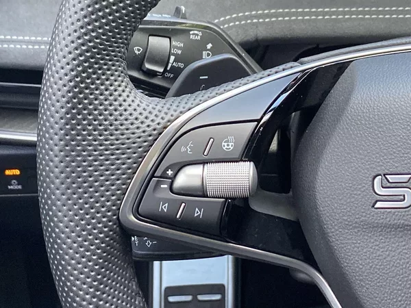 Škoda Superb 2.0 TDI 4x4 DSG SportLine - foto 26