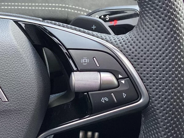Škoda Superb 2.0 TDI 4x4 DSG SportLine - foto 27