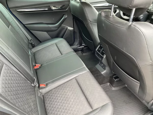 Škoda Karoq 2.0 TDI Style+ - foto 9