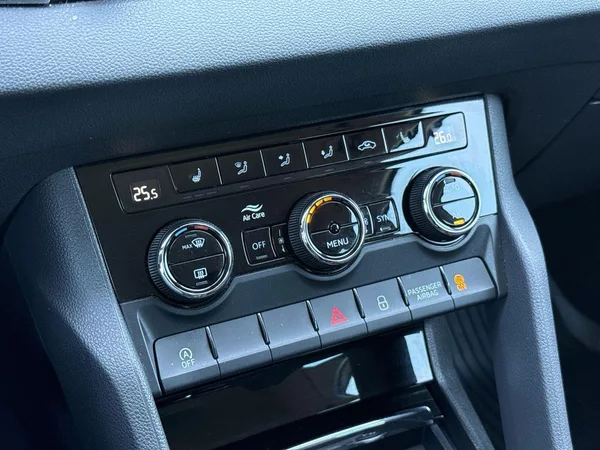 Škoda Karoq 1.5 TSI Ambition - foto 15