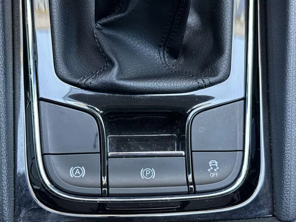 Škoda Karoq 1.5 TSI Ambition - foto 16