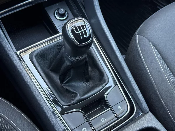 Škoda Karoq 1.5 TSI Ambition - foto 17