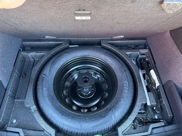 Škoda Karoq 1.5 TSI Ambition - foto 28