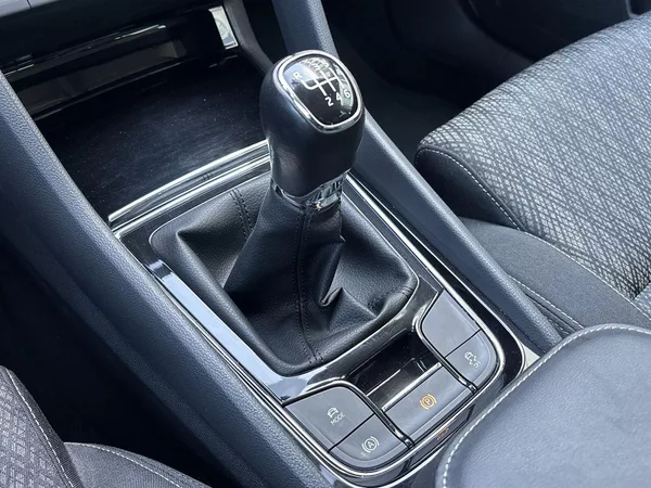 Škoda Karoq 1.5 TSI Style + - foto 15