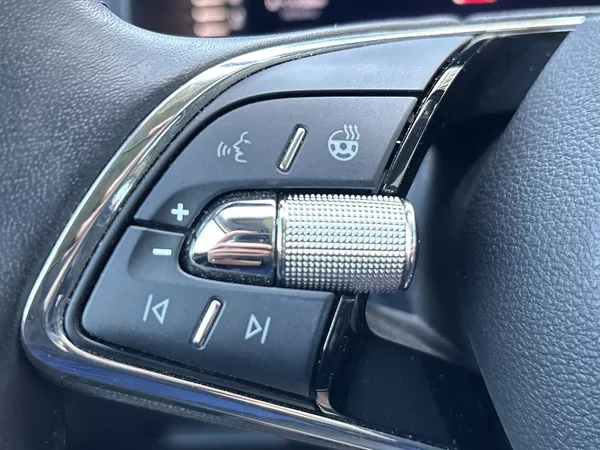 Škoda Karoq 1.5 TSI Style + - foto 21