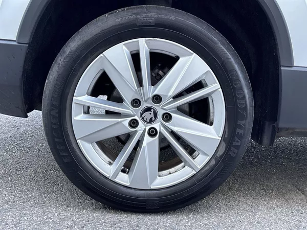 Škoda Karoq 1.5 TSI Style + - foto 26